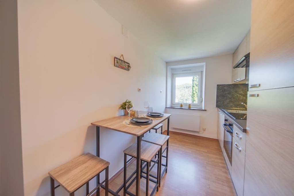 Charmant Appartement 2 Chambres Proche Luxembourg Redange Luaran gambar